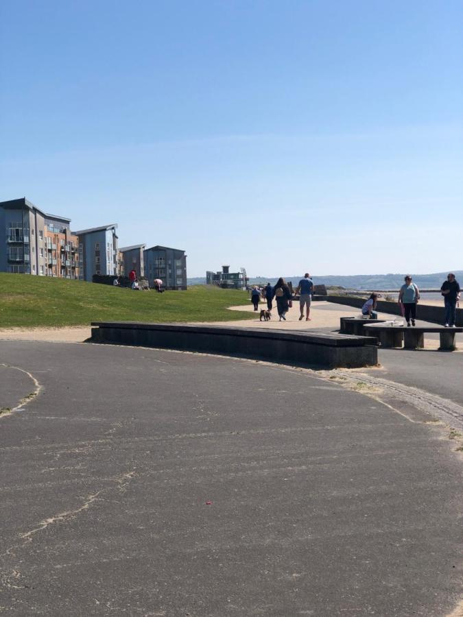Cockledora, A Luxury Ground Floor Beachfront Apartment Llanelli Exterior foto